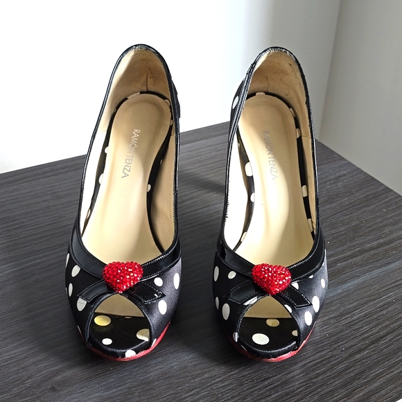 Polka dot with ruby red heart open toe - Picture 1 of 4